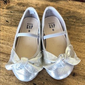 Baby girl silver ballet flats